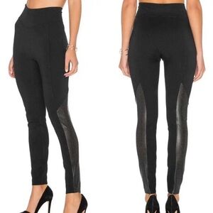 Spanx Perforated Faux Leather Panel Legging Very‎ Black sz Small